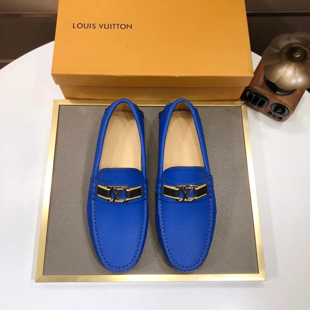 Men's men's shoes 💰420💰 [LV Doudou Shoes] (sheepskin lining) new model is on the market, available on the official website. The new Doudou shoes are processed into single-color materials, and the uppers are made of imported cowhide material. The body of the shoe is fully hemmed with mark thread, and is lined with imported original cowhide leather. The elegant shoe shape is super suitable for all-matching, and the size is 38-44.